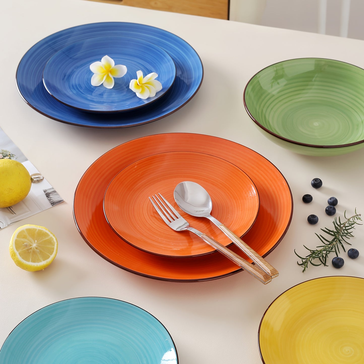 18-Piece Stoneware Dinnerware